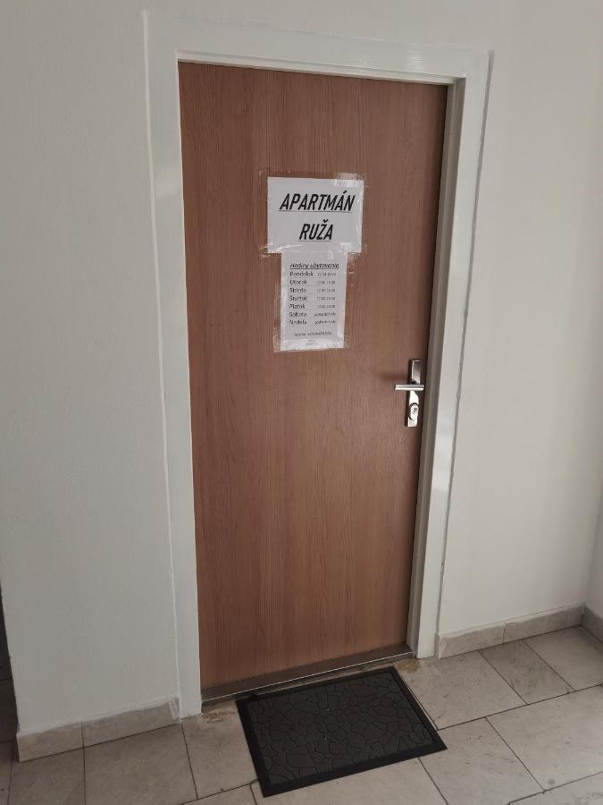 Apartman Ruza Ружомберок Екстер'єр фото